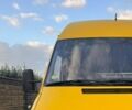 Желтый Мерседес Sprinter, объемом двигателя 2.69 л и пробегом 582 тыс. км за 12800 $, фото 1 на Automoto.ua