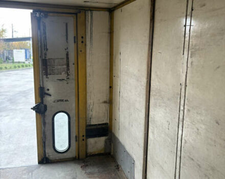 Желтый Мерседес Sprinter, объемом двигателя 2.15 л и пробегом 900 тыс. км за 4600 $, фото 21 на Automoto.ua