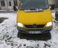Желтый Мерседес Sprinter, объемом двигателя 2.2 л и пробегом 647 тыс. км за 7300 $, фото 1 на Automoto.ua