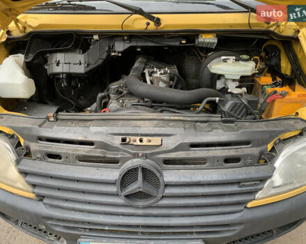 Жовтий Мерседес Sprinter, об'ємом двигуна 2.15 л та пробігом 150 тис. км за 8900 $, фото 11 на Automoto.ua