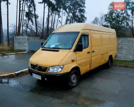 Желтый Мерседес Sprinter, объемом двигателя 2.2 л и пробегом 100 тыс. км за 9000 $, фото 9 на Automoto.ua