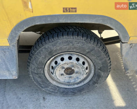 Желтый Мерседес Sprinter, объемом двигателя 2.15 л и пробегом 914 тыс. км за 8000 $, фото 8 на Automoto.ua