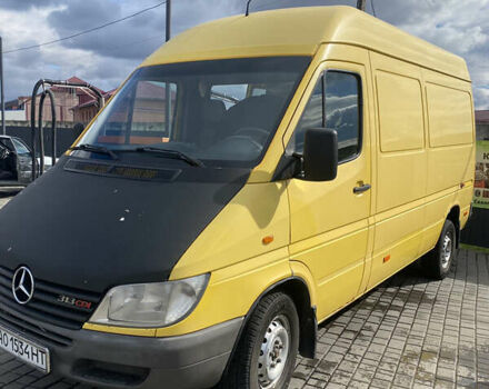 Желтый Мерседес Sprinter, объемом двигателя 2.15 л и пробегом 600 тыс. км за 7900 $, фото 5 на Automoto.ua