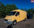 Желтый Мерседес Sprinter, объемом двигателя 2.15 л и пробегом 700 тыс. км за 6000 $, фото 1 на Automoto.ua