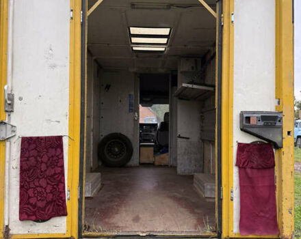 Жовтий Мерседес Sprinter, об'ємом двигуна 2.15 л та пробігом 500 тис. км за 8900 $, фото 5 на Automoto.ua