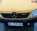 Желтый Мерседес Sprinter, объемом двигателя 2.2 л и пробегом 100 тыс. км за 9000 $, фото 5 на Automoto.ua
