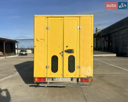 Желтый Мерседес Sprinter, объемом двигателя 2.15 л и пробегом 914 тыс. км за 8000 $, фото 3 на Automoto.ua