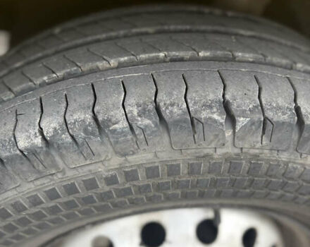 Желтый Мерседес Sprinter, объемом двигателя 2.15 л и пробегом 900 тыс. км за 4600 $, фото 23 на Automoto.ua