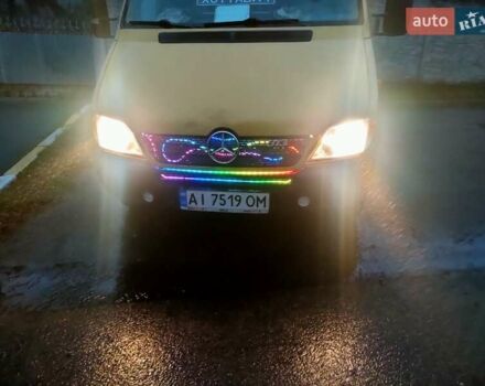 Желтый Мерседес Sprinter, объемом двигателя 2.2 л и пробегом 100 тыс. км за 9000 $, фото 2 на Automoto.ua