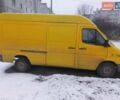 Желтый Мерседес Sprinter, объемом двигателя 2.2 л и пробегом 647 тыс. км за 7300 $, фото 2 на Automoto.ua
