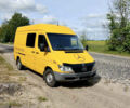 Желтый Мерседес Sprinter, объемом двигателя 2.15 л и пробегом 330 тыс. км за 6300 $, фото 1 на Automoto.ua
