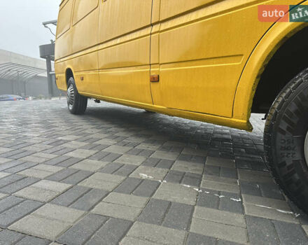 Желтый Мерседес Sprinter, объемом двигателя 2.15 л и пробегом 555 тыс. км за 8000 $, фото 5 на Automoto.ua