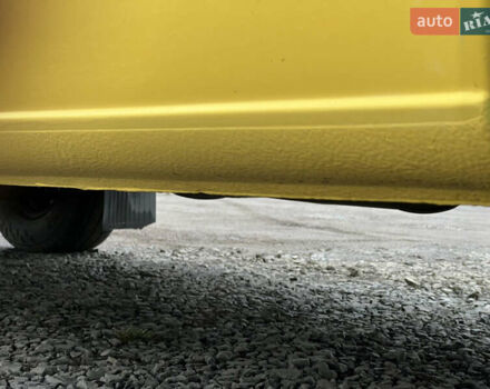 Желтый Мерседес Sprinter, объемом двигателя 2.7 л и пробегом 370 тыс. км за 10700 $, фото 20 на Automoto.ua