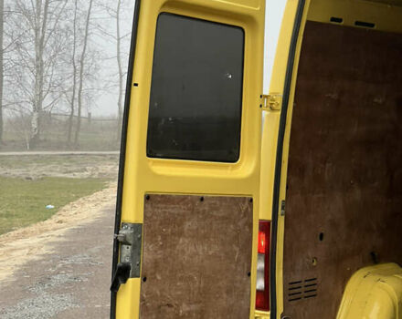 Желтый Мерседес Sprinter, объемом двигателя 2.7 л и пробегом 370 тыс. км за 10700 $, фото 36 на Automoto.ua