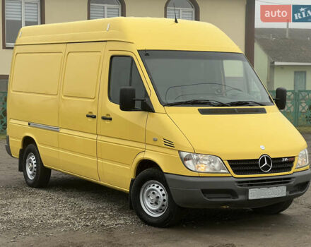 Желтый Мерседес Sprinter, объемом двигателя 2.7 л и пробегом 370 тыс. км за 10700 $, фото 12 на Automoto.ua