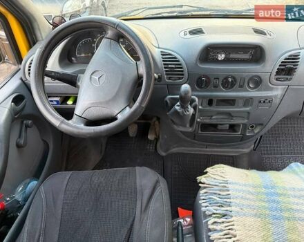 Желтый Мерседес Sprinter, объемом двигателя 2.1 л и пробегом 573 тыс. км за 5700 $, фото 7 на Automoto.ua