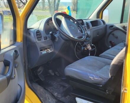 Желтый Мерседес Sprinter, объемом двигателя 2.2 л и пробегом 400 тыс. км за 3900 $, фото 8 на Automoto.ua