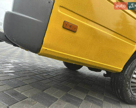 Желтый Мерседес Sprinter, объемом двигателя 2.15 л и пробегом 555 тыс. км за 8000 $, фото 8 на Automoto.ua
