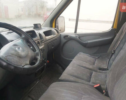 Жовтий Мерседес Sprinter, об'ємом двигуна 2.2 л та пробігом 272 тис. км за 7900 $, фото 5 на Automoto.ua
