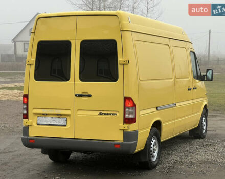 Желтый Мерседес Sprinter, объемом двигателя 2.7 л и пробегом 370 тыс. км за 10700 $, фото 16 на Automoto.ua