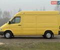 Желтый Мерседес Sprinter, объемом двигателя 2.7 л и пробегом 370 тыс. км за 10700 $, фото 5 на Automoto.ua