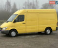 Желтый Мерседес Sprinter, объемом двигателя 2.7 л и пробегом 370 тыс. км за 10700 $, фото 9 на Automoto.ua