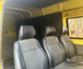 Желтый Мерседес Sprinter, объемом двигателя 2.1 л и пробегом 387 тыс. км за 8300 $, фото 5 на Automoto.ua