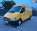Желтый Мерседес Sprinter, объемом двигателя 2.2 л и пробегом 307 тыс. км за 9800 $, фото 1 на Automoto.ua