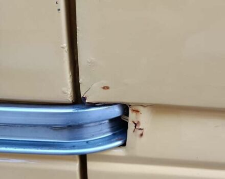 Желтый Мерседес Sprinter, объемом двигателя 0 л и пробегом 511 тыс. км за 11000 $, фото 10 на Automoto.ua