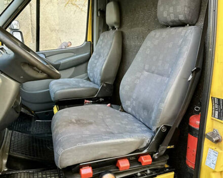 Жовтий Мерседес Sprinter, об'ємом двигуна 2.2 л та пробігом 495 тис. км за 6700 $, фото 17 на Automoto.ua