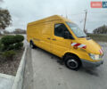 Желтый Мерседес Sprinter, объемом двигателя 2.7 л и пробегом 175 тыс. км за 19900 $, фото 1 на Automoto.ua