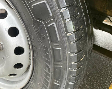 Жовтий Мерседес Sprinter, об'ємом двигуна 2.1 л та пробігом 380 тис. км за 8950 $, фото 54 на Automoto.ua