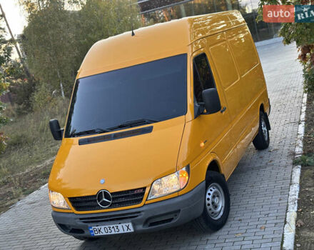 Мерседес Sprinter 2006 у Рівному на Automoto.ua Жовтий Мерседес Sprinter, об'ємом двигуна 2.2 л та пробігом 377 тис. км за 11450 $, фото 1 на Automoto.ua