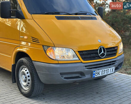 Мерседес Sprinter 2006 у Рівному на Automoto.ua Жовтий Мерседес Sprinter, об'ємом двигуна 2.2 л та пробігом 377 тис. км за 11450 $, фото 10 на Automoto.ua