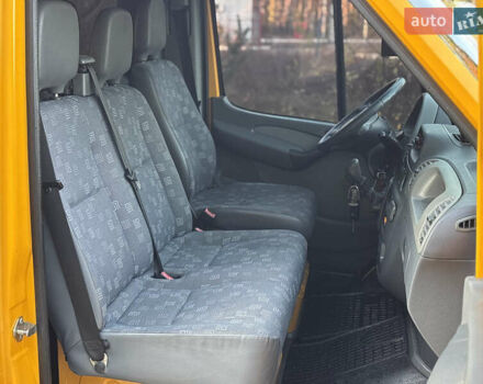 Мерседес Sprinter 2006 у Рівному на Automoto.ua Жовтий Мерседес Sprinter, об'ємом двигуна 2.2 л та пробігом 377 тис. км за 11450 $, фото 35 на Automoto.ua