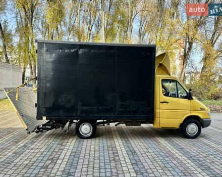 Жовтий Мерседес Sprinter, об'ємом двигуна 2.2 л та пробігом 495 тис. км за 6700 $, фото 13 на Automoto.ua