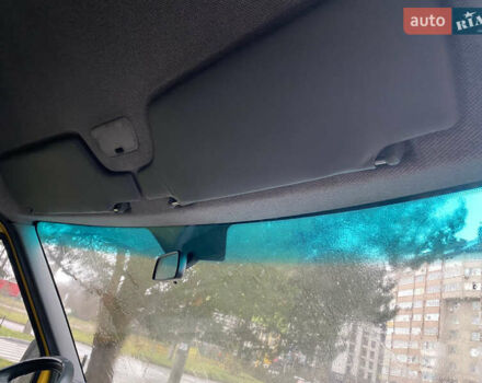 Жовтий Мерседес Sprinter, об'ємом двигуна 2.1 л та пробігом 380 тис. км за 8950 $, фото 78 на Automoto.ua