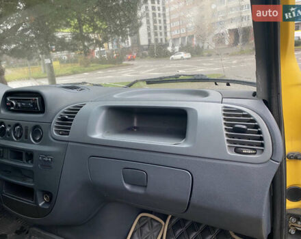 Жовтий Мерседес Sprinter, об'ємом двигуна 2.1 л та пробігом 380 тис. км за 8950 $, фото 25 на Automoto.ua