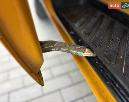 Мерседес Sprinter 2006 у Рівному на Automoto.ua Жовтий Мерседес Sprinter, об'ємом двигуна 2.2 л та пробігом 377 тис. км за 11450 $, фото 52 на Automoto.ua