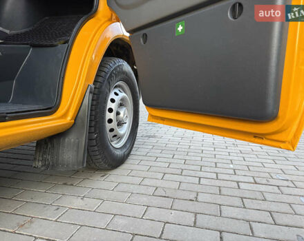 Мерседес Sprinter 2006 у Рівному на Automoto.ua Жовтий Мерседес Sprinter, об'ємом двигуна 2.2 л та пробігом 377 тис. км за 11450 $, фото 23 на Automoto.ua