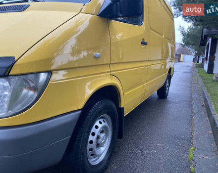 Жовтий Мерседес Sprinter, об'ємом двигуна 2.1 л та пробігом 380 тис. км за 8950 $, фото 39 на Automoto.ua