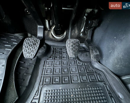 Жовтий Мерседес Sprinter, об'ємом двигуна 0 л та пробігом 175 тис. км за 22750 $, фото 4 на Automoto.ua