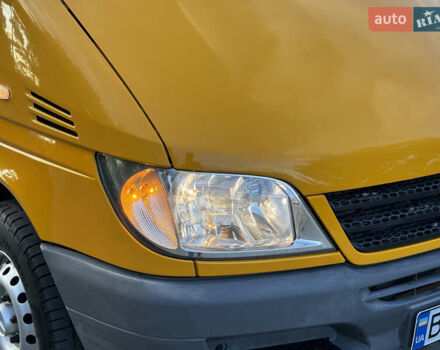 Мерседес Sprinter 2006 у Рівному на Automoto.ua Жовтий Мерседес Sprinter, об'ємом двигуна 2.2 л та пробігом 377 тис. км за 11450 $, фото 12 на Automoto.ua