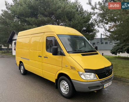 Жовтий Мерседес Sprinter, об'ємом двигуна 2.1 л та пробігом 380 тис. км за 8950 $, фото 9 на Automoto.ua