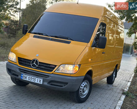 Мерседес Sprinter 2006 у Рівному на Automoto.ua Жовтий Мерседес Sprinter, об'ємом двигуна 2.2 л та пробігом 377 тис. км за 11450 $, фото 2 на Automoto.ua