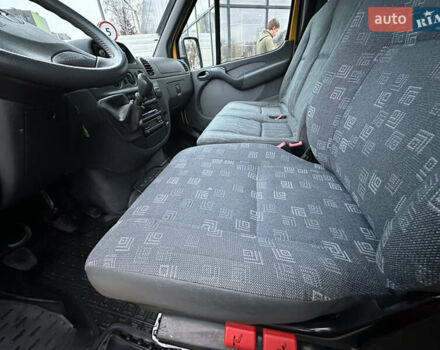 Жовтий Мерседес Sprinter, об'ємом двигуна 0 л та пробігом 175 тис. км за 22750 $, фото 5 на Automoto.ua
