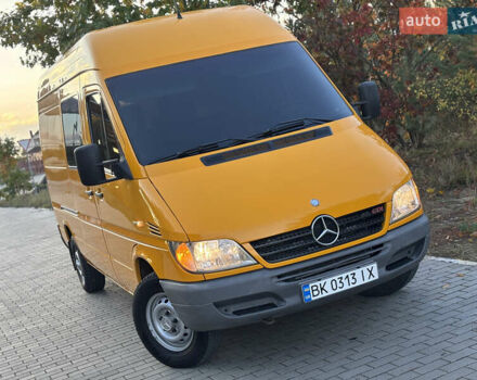 Мерседес Sprinter 2006 у Рівному на Automoto.ua Жовтий Мерседес Sprinter, об'ємом двигуна 2.2 л та пробігом 377 тис. км за 11450 $, фото 5 на Automoto.ua