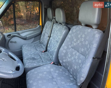 Мерседес Sprinter 2006 у Рівному на Automoto.ua Жовтий Мерседес Sprinter, об'ємом двигуна 2.2 л та пробігом 377 тис. км за 11450 $, фото 34 на Automoto.ua