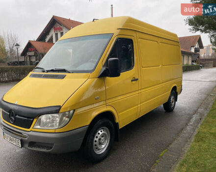Жовтий Мерседес Sprinter, об'ємом двигуна 2.1 л та пробігом 380 тис. км за 8950 $, фото 10 на Automoto.ua