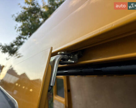 Мерседес Sprinter 2006 у Рівному на Automoto.ua Жовтий Мерседес Sprinter, об'ємом двигуна 2.2 л та пробігом 377 тис. км за 11450 $, фото 53 на Automoto.ua
